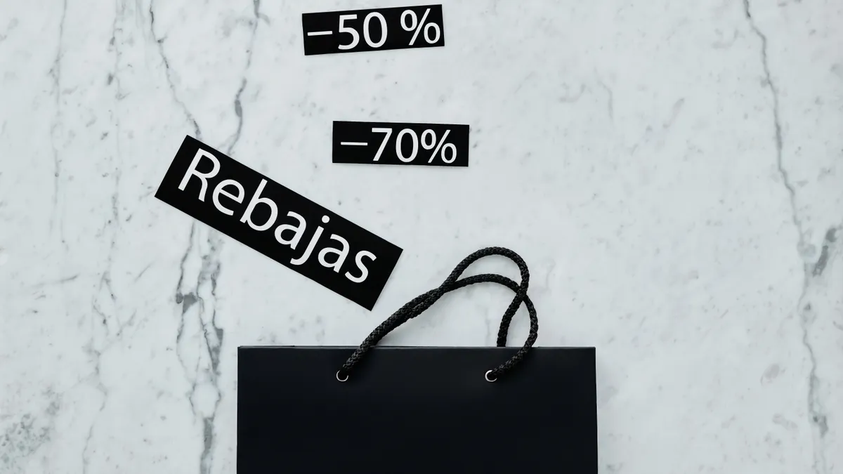 How trial periods and money-back guarantees should influence buying a discounted SEO tool How trial periods and money-back guarantees should influence buying a discounted SEO tool — Black Paper Bag And Discount